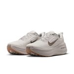 Nike Vomero Plus Crema - Imagen 4