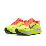 Nike Vomero Plus Naranja - Imagen 4