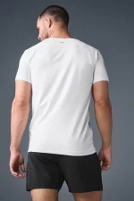 Alo Camiseta de Manga Corta Cuello Redondo Reform Conquer Blanco - Imagen 3