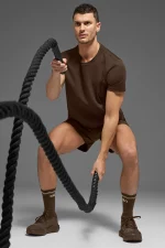 Alo Camiseta de Manga Corta Cuello Redondo Reform Conquer Marrón - Imagen 5