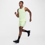 Nike Dri-Fit Challenger Shorts Verde - Imagen 6
