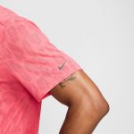 Nike Dri-Fit Rise 365 Run Division SS Tee Rosa - Imagen 4