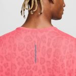 Nike Dri-Fit Rise 365 Run Division SS Tee Rosa - Imagen 5