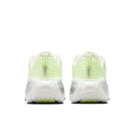 Nike Vomero Plus Amarillo - Imagen 4