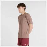 New Balance Athletics Tee Marrón - Imagen 4