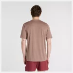 New Balance Athletics Tee Marrón - Imagen 3