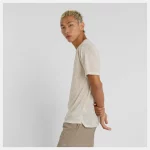 New Balance Athletics Printed SS Tee Crema - Imagen 4