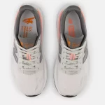 New Balance Fuelcell Rebel V5 NYC Gris - Imagen 4